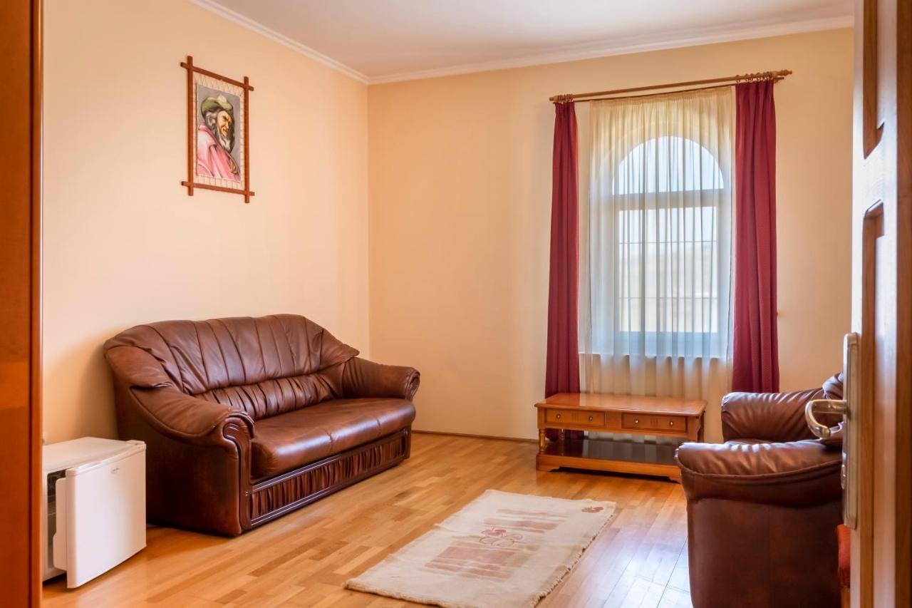 Hotel Denis Daneş Dış mekan fotoğraf